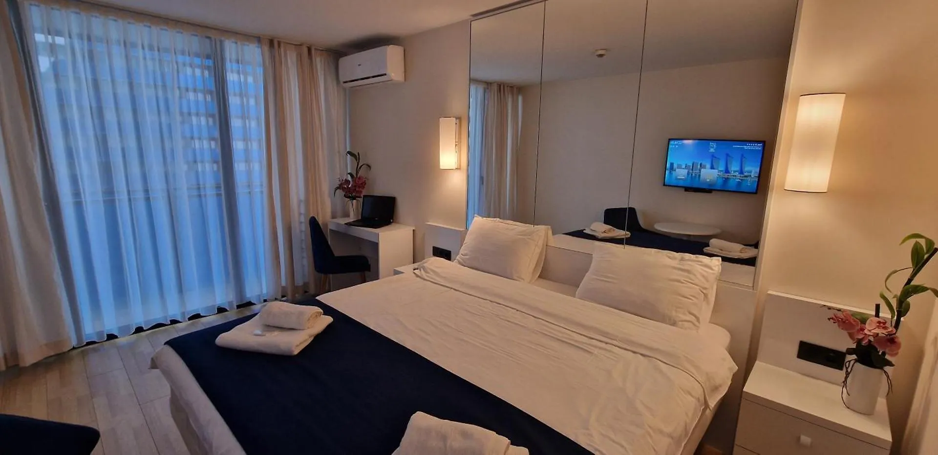 Dreamland Hotel - Orbi City 巴统