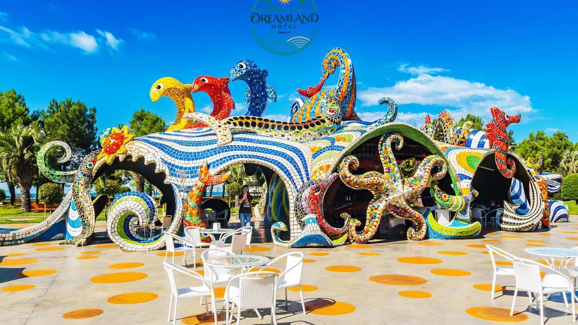 Dreamland Hotel - Orbi City 巴统