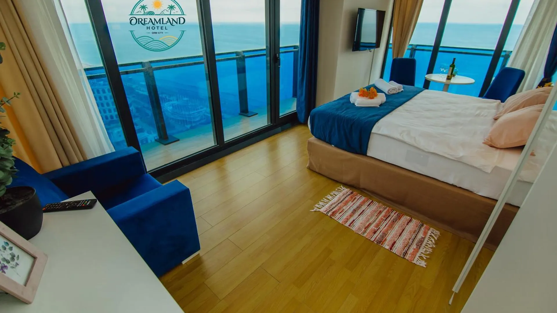Dreamland Hotel - Orbi City 巴统