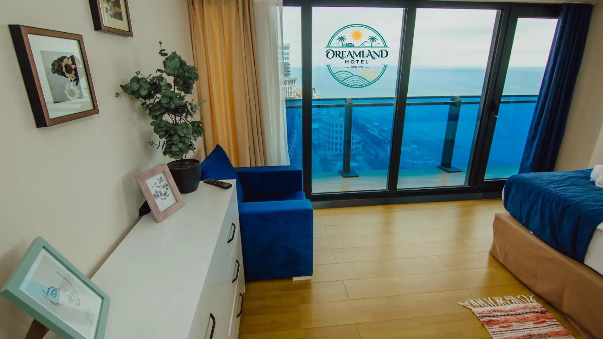 Dreamland Hotel - Orbi City 巴统