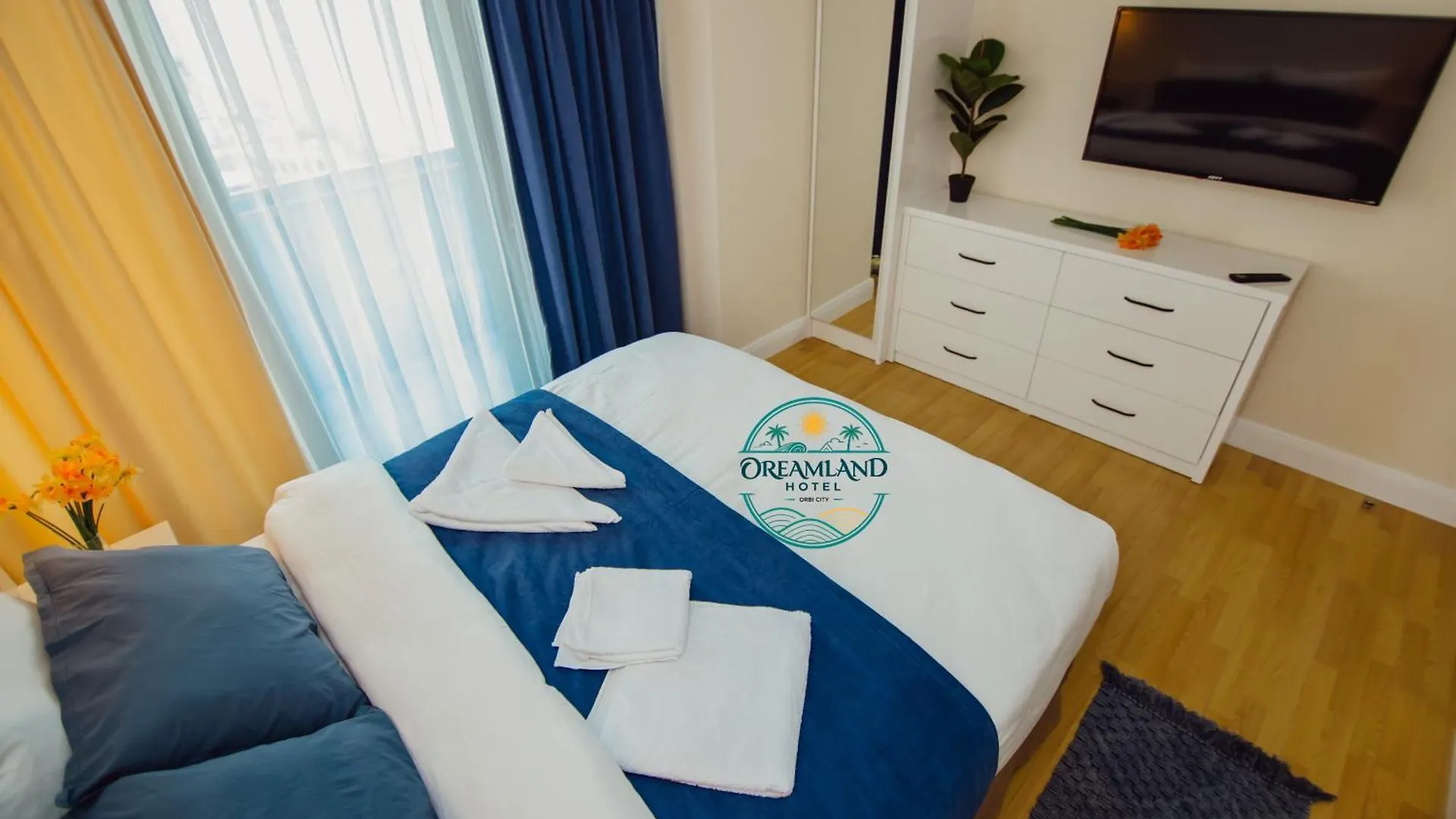 Dreamland Hotel - Orbi City 巴统