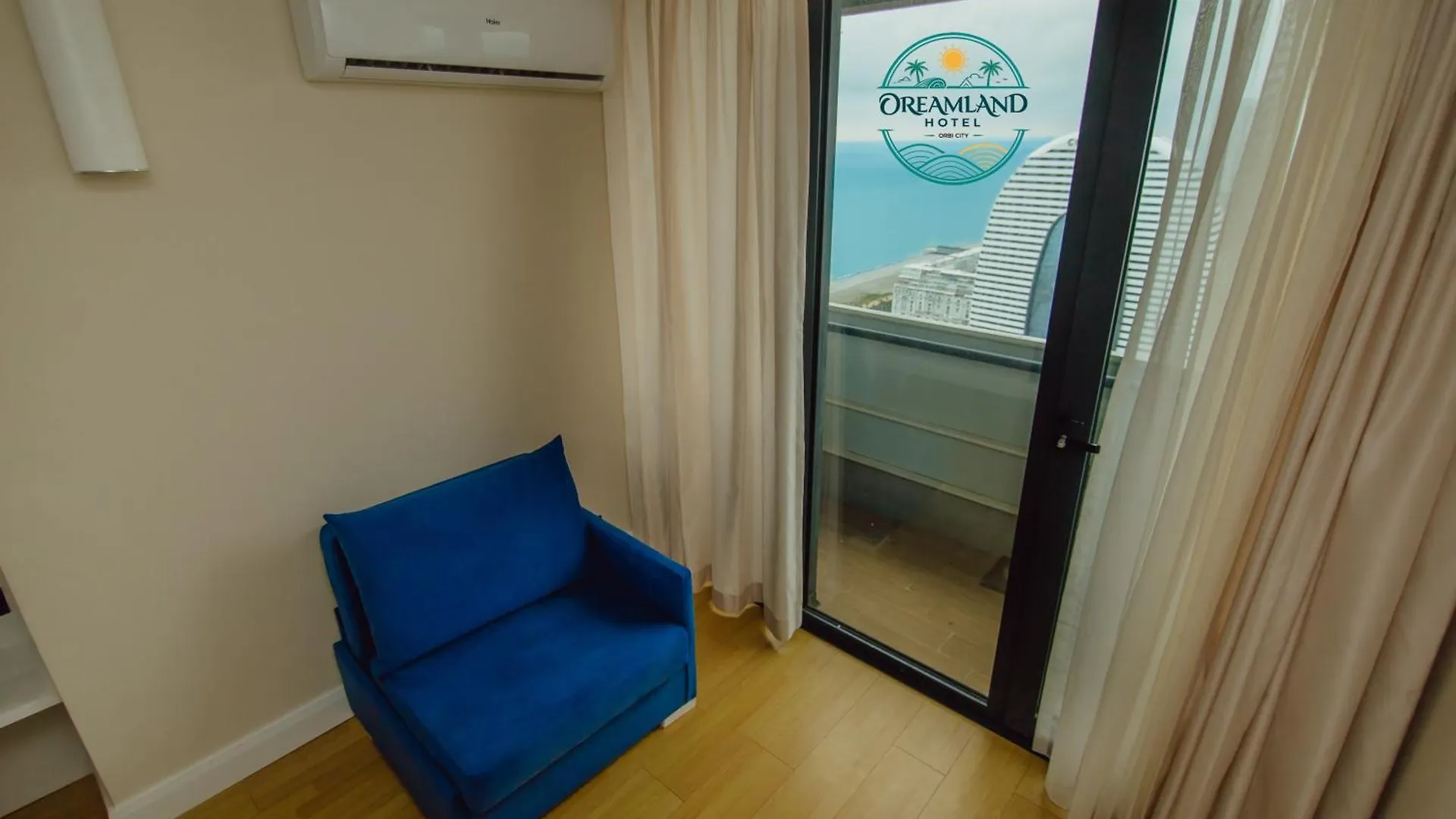 Dreamland Hotel - Orbi City 巴统