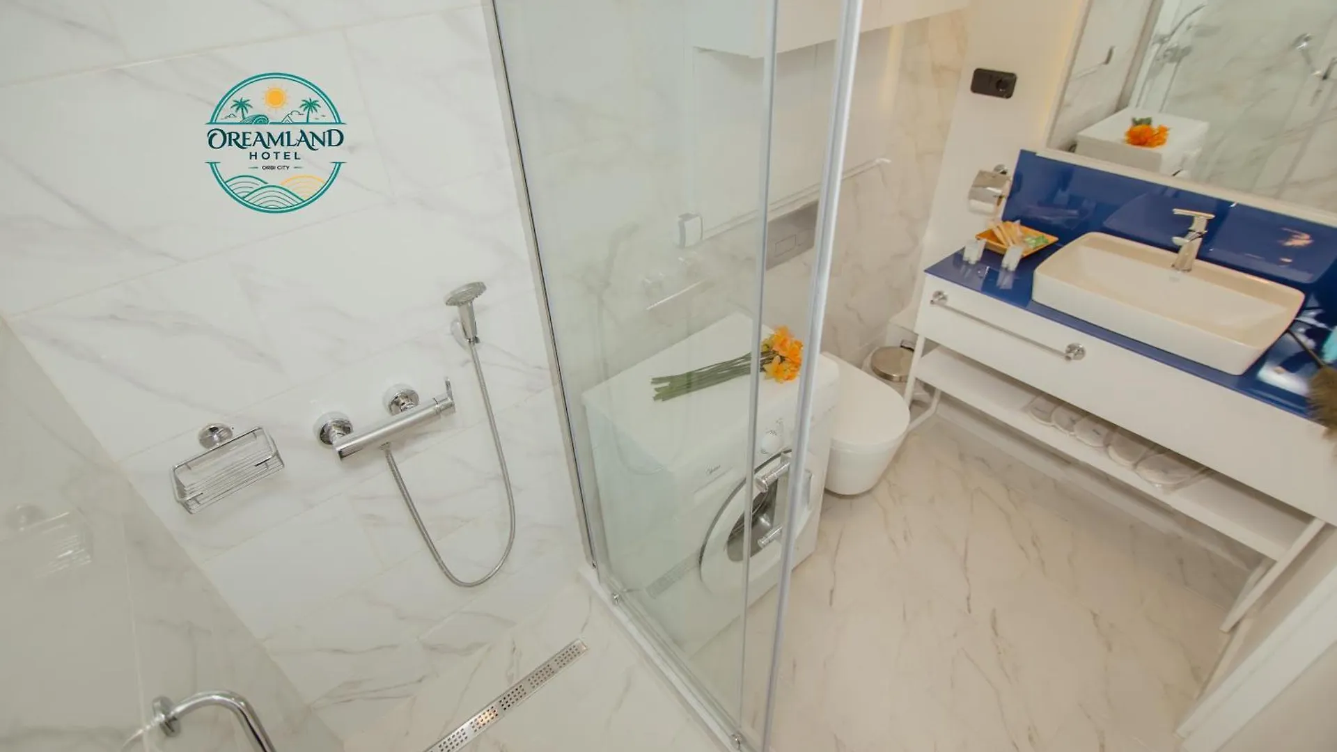 Dreamland Hotel - Orbi City 巴统