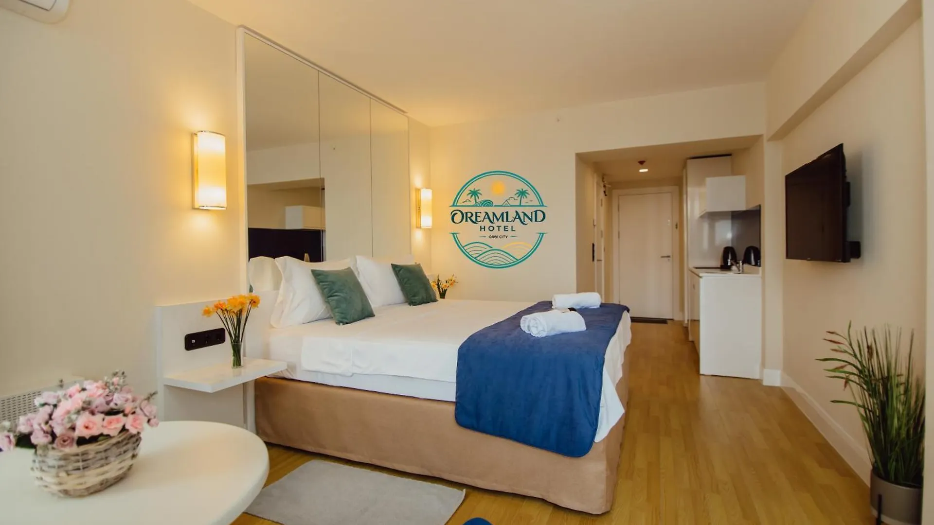 Dreamland Hotel - Orbi City 巴统