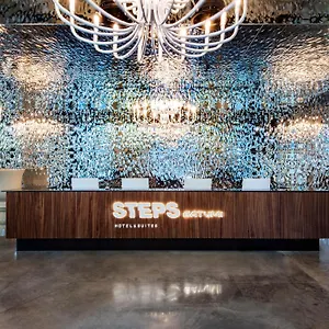 מלון Steps &, באטומי